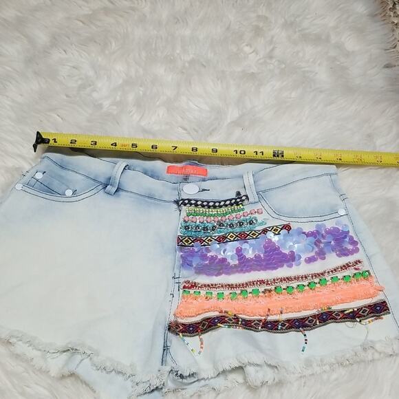 Lulumari Light Wash Embellished Jean Shorts - Picture 7 of 9